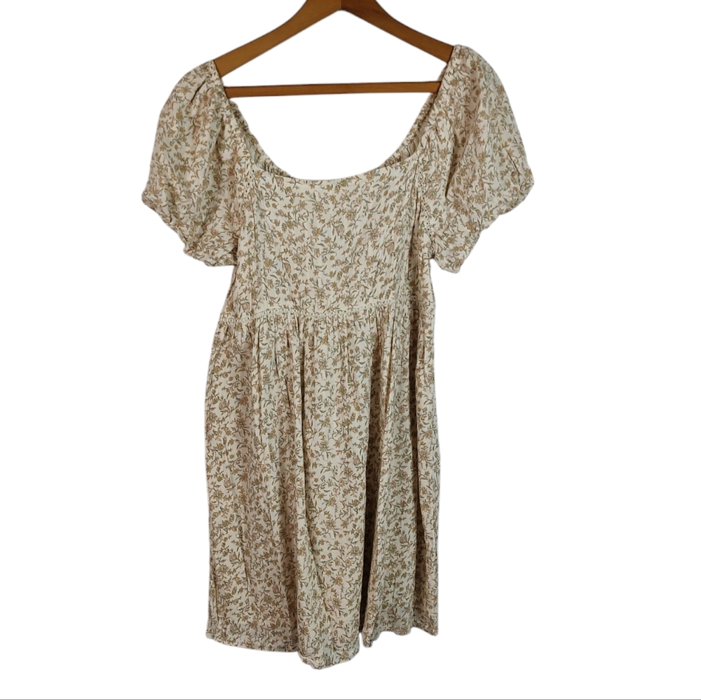 American Eagle Floral Cream Dress Short Sleeve Mini Size Medium - Picture 2 of 10